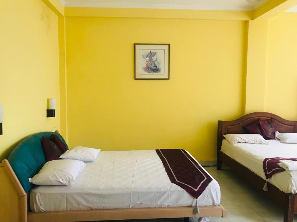 Suisse View Residence Канди Екстериор снимка